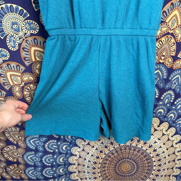 🦋5/20$🦋 teal ribbed romper - Picture 2 of 8